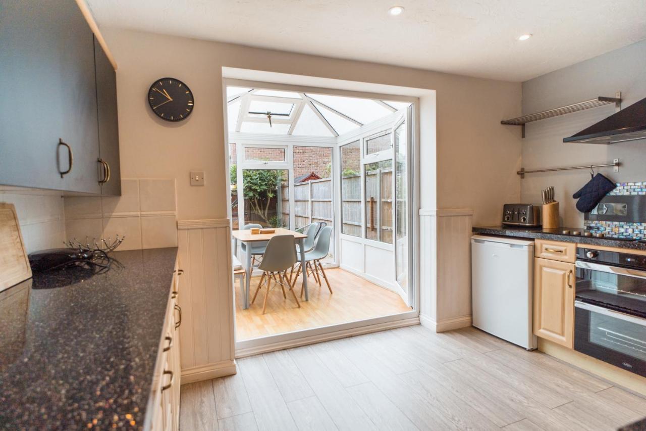 Canford MagnaBeautiful Town House With Private Garden And Patio别墅 外观 照片